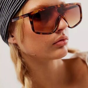 Free People Oversized Sunglasses New